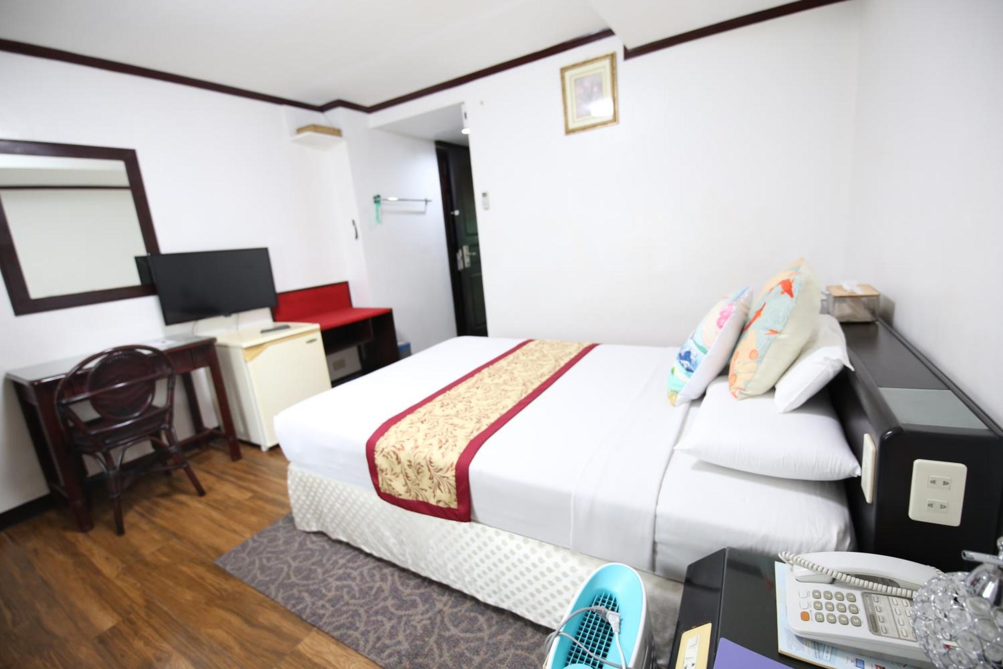 Hotel Asia Cebu Kültér fotó