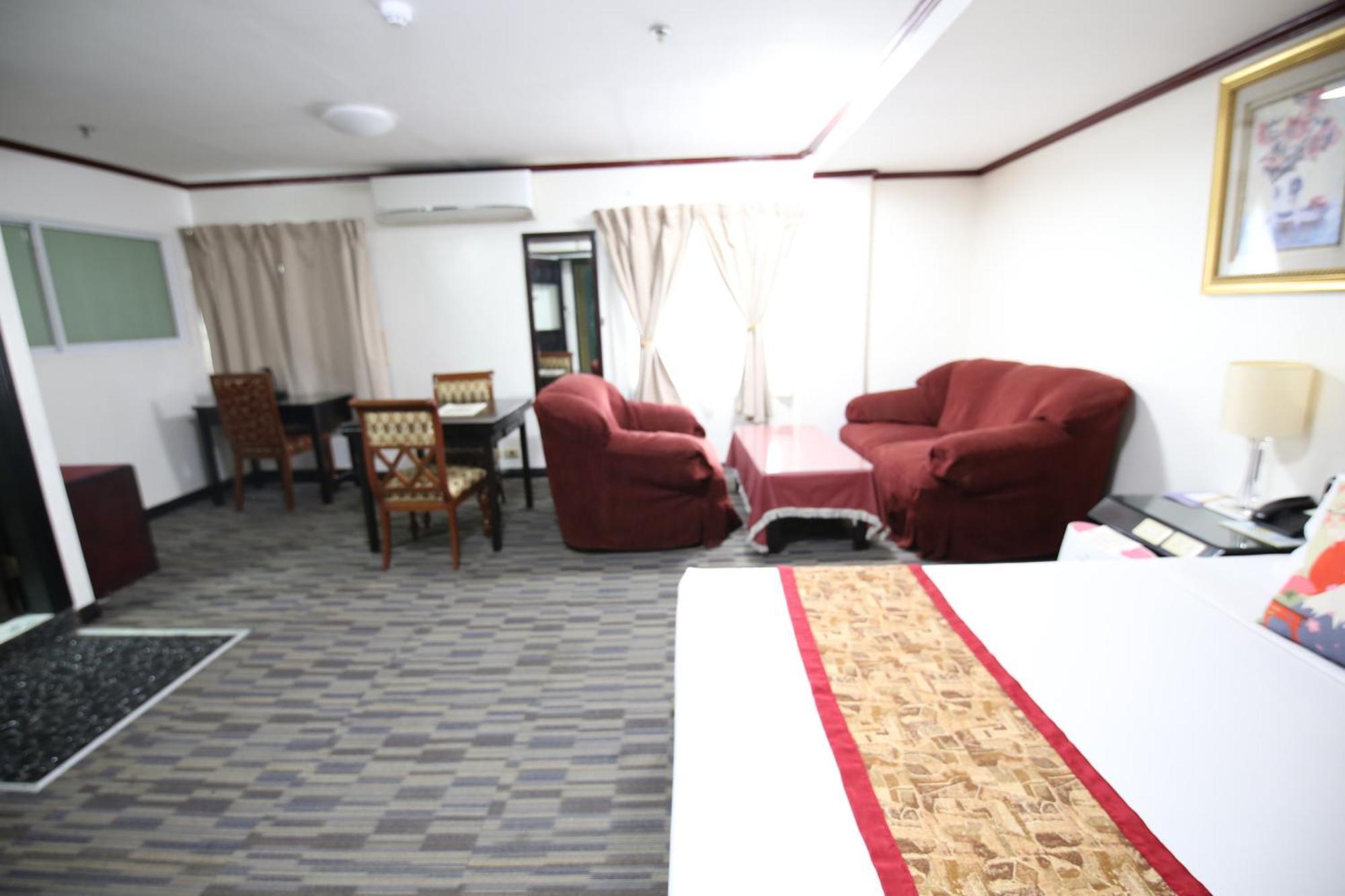 Hotel Asia Cebu Kültér fotó