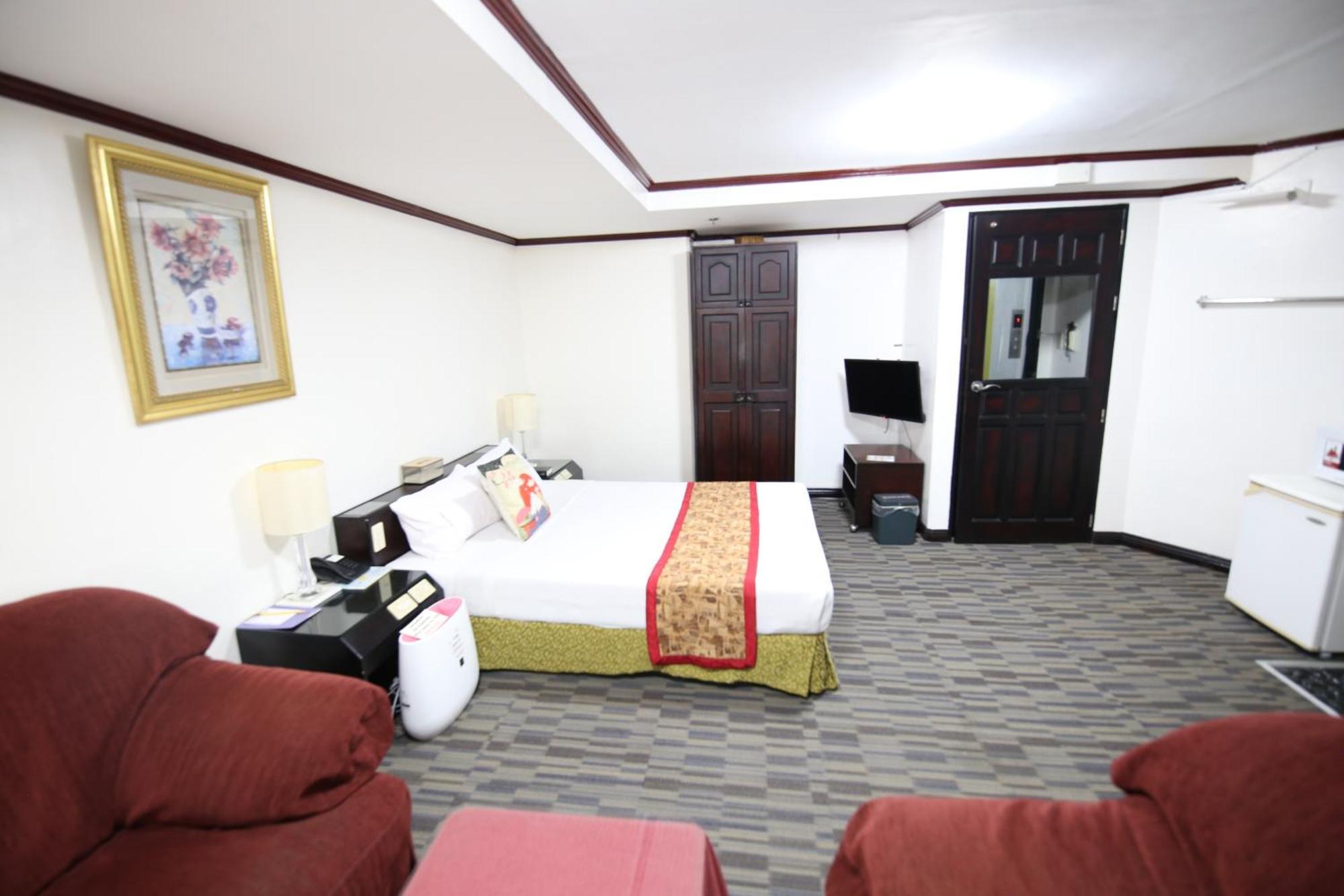Hotel Asia Cebu Kültér fotó