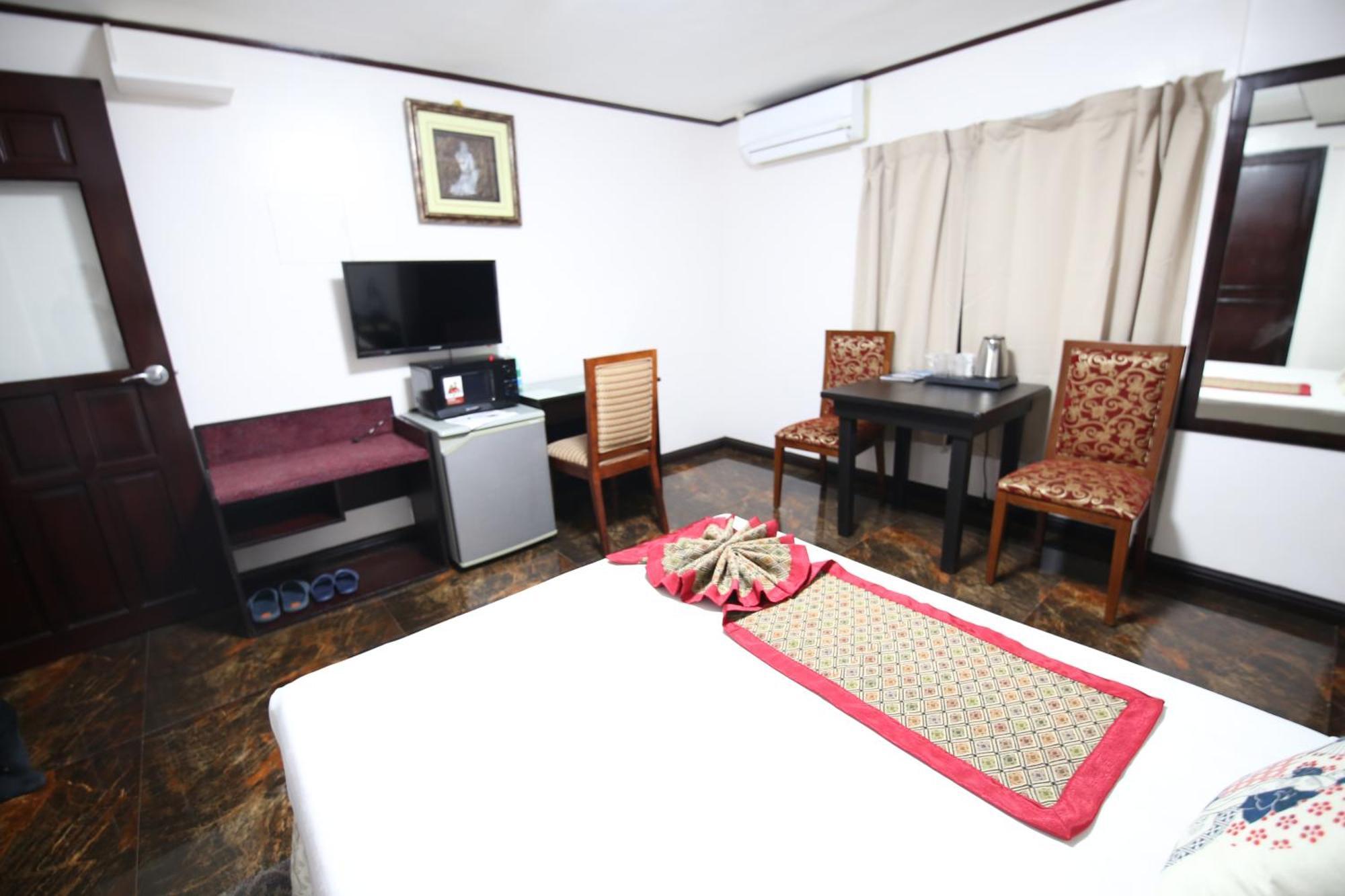 Hotel Asia Cebu Kültér fotó