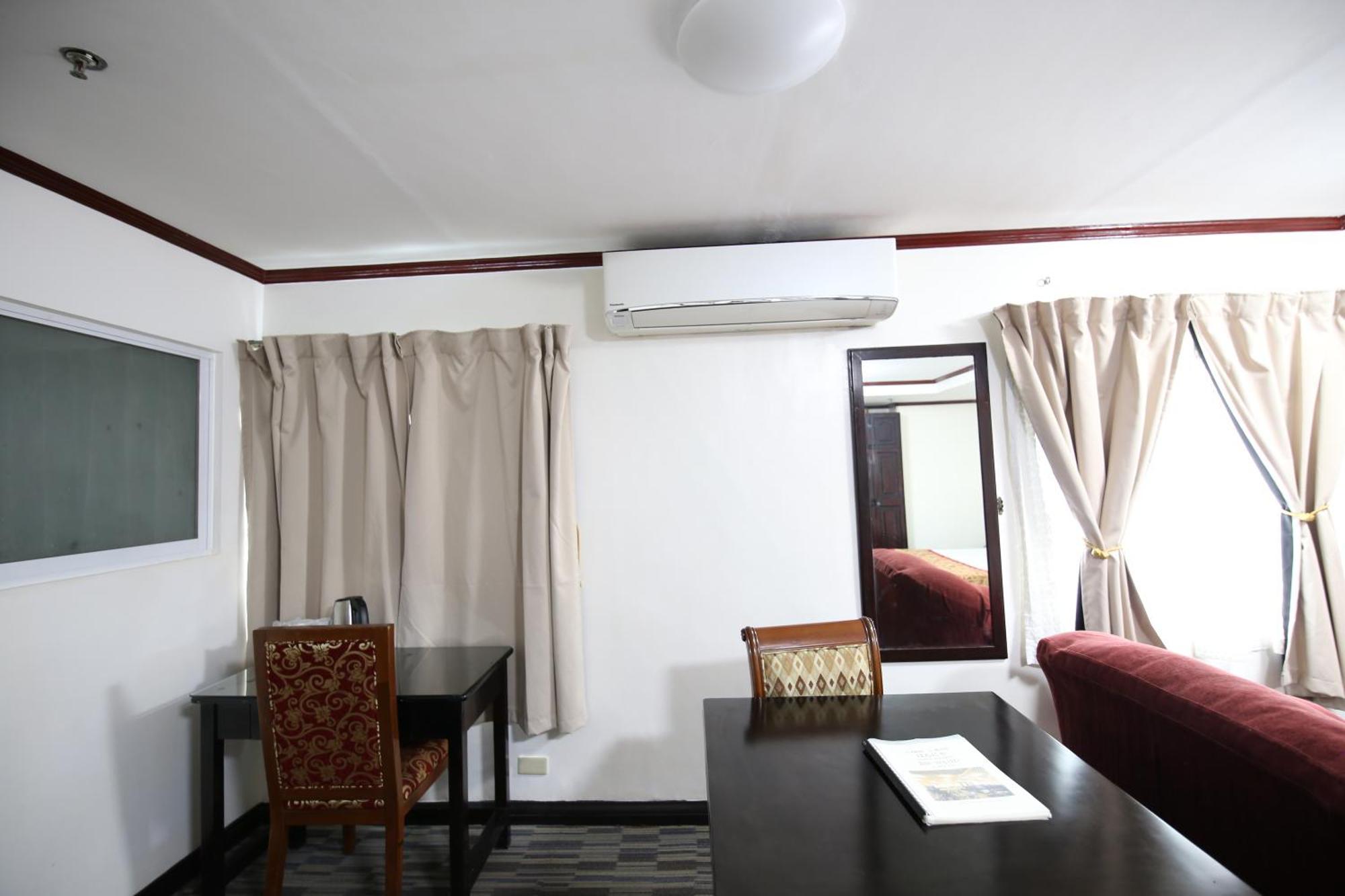 Hotel Asia Cebu Kültér fotó